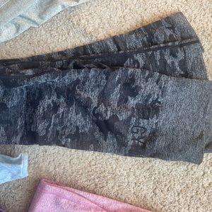 Gymshark camo seamless in black